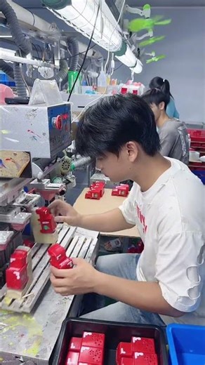 Plastic toy pad printing machine, multi-color turntable pad printing machine丝印机，移印机，丝网印刷机厂家直销