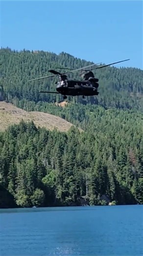 Chinook MH-47 Low Flyby on the Lake
