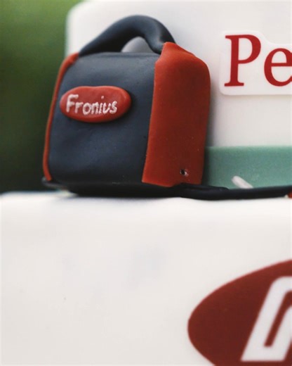 2.9K views · 44 reactions | #froniushistory 퐅퐫퐨퐧퐢퐮퐬 퐢퐬 퐭퐮퐫퐧퐢퐧퐠 ퟖퟎ 퐬퐨퐨퐧.  A major milestone for our family-owned company: We’re celebrating 80 years of passion, technological innovation, and strong partnerships. At the same time, we’re looking ahead — to many more groundbreaking solutions Made in Europe.  #fronius #timeforcake #madeineurope #turning80 | Fronius Solar & Energy | Facebook