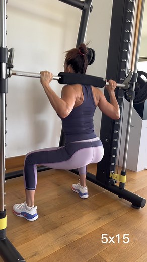20perces COMB-POPSI 😉 A gyakorlatokat párban csináltam a megadott ismétlésszámmal 5 körben👍 Ne feledd! A nyári alak egész évben készül 🤸‍♀️ #alakreform #alakreformedzés #gym #fitness #fy #training