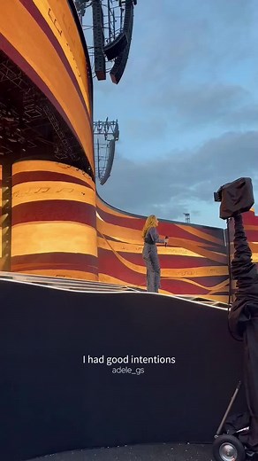 Easy on me Adele in Munich 💚 Night 1✨️ #adele #adelefans #adeleadkins #beauty #blowthisup #fyp #foryourpage #easyonme