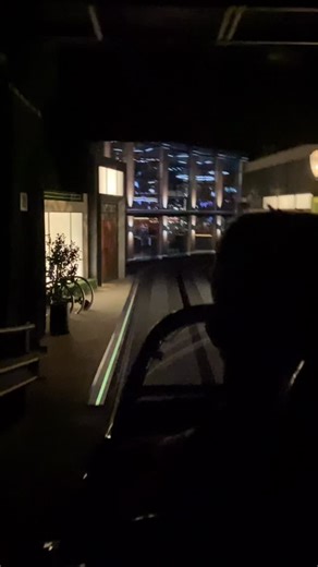 Scott on Instagram: "You're not really 'supposed to' see scenes reset, but if you turn around sometimes you might catch it. #testtrack #waltdisneyworld #disneypassholder #disneyparks #disney #wdwap #epcot"