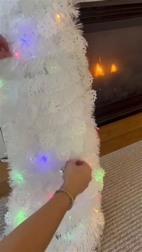 Watch FESTIVE FUN Pop Up Christmas Trees on Amazon Live