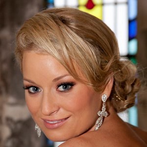 72 reactions · 7 comments | Look amazing on your special day! MAC trained Makeup artist www.michelletmakeup.com | Michelle T Make up | Facebook