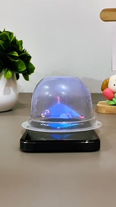 Don't throw away those empty jelly containers! Make a fun holographic projection; kids will love it! #HowCoolIsHolographicProjectionBox #DIYCrafts #UpcyclingCrafts #ParentChildCrafts #CrazyPigeons | hand made crafts for kids