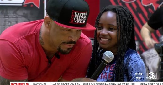 MMA fighter Houston Alexander takes the Culture Shock School Tour to Omaha kids