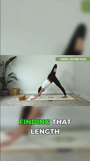 Dynamic Hip Circles: Warm Up Your Hips With Three-Legged Dog! #yogatips #yoga