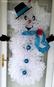 Deco Mesh Snowman Wreath - Crafty Morning