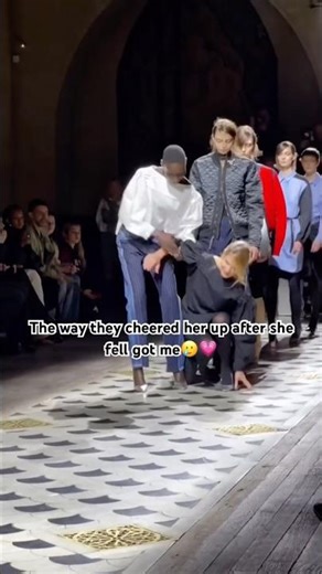 Her Heel Betrayed Her—But Her Confidence Won 👠🔥#shorts #fashion #runway #runwayfail