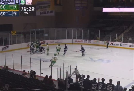 Fight 13 - 10.17.25 Wade Weil v. Kason Muscutt Sioux Falls Stampede v. Sioux City Musketeers #hockey #hockeyfights #ushl #ushlfights | Drop Em - USHL