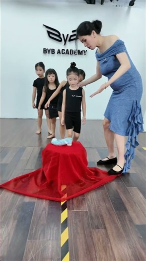 Who is Cinderella? #bybacademy #daotaonguoimau #thanhhuyennguyen #5g