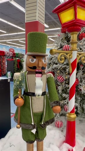 Spirit Christmas Green Nutcracker #Animatronics #spiritchristmas #Nutcracker #christmas