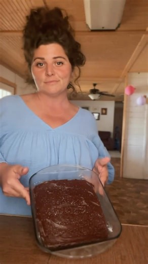 1.6M views · 10K reactions | Sexy chocolate fudge  #chocolate #fudge #easyrecipes | Lilyloutay | Facebook