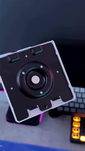 This isn't about looks its about movement #desksetup