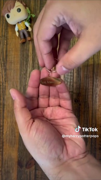 Review de Varinhas: Newt Scamander (Noble Collection) - Unboxing and Collector Review