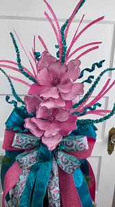 Pink Christmas Tree Topper #rachelsuniquecrafts #pinkchristmas #treetopper #Christmas #christmasdecor | Rachel's Unique Crafts, Wreaths, & Floral Designs