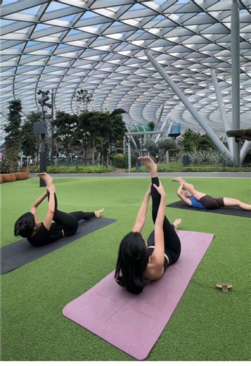 Kelas Private Yoga di Jewel: Pengalaman Seru Berdua