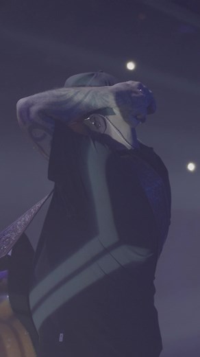 This was a special moment 💥 No better feeling than hearing our fans singing back to us ❤️ #staind #ontour #outside #livemusic