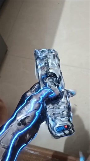 A Robot coming out from remote #|fish_fable|