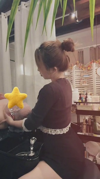 Relaxing Hair Wash and Massage Techniques