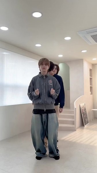 TREASURE Dance Challenge with Yoshi, Jeongwoo & Junkyu