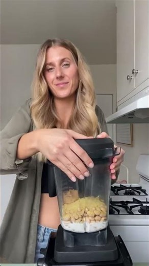 I whipped up this incredibly nourishing cheesy cashew bean dip for my luteal phase snack attack!