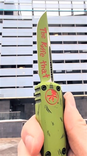 Microtech Ultratech 11214-1GNS Gen IV Grinch Christmas USA #microtechknives #statusknife #Grinch