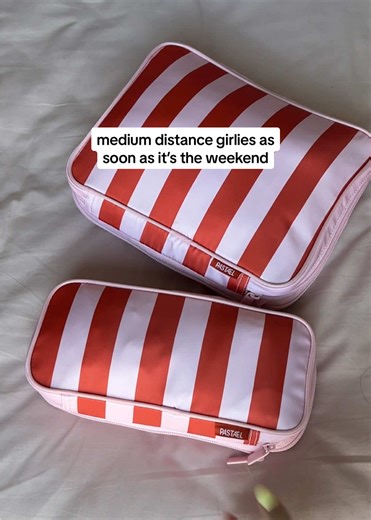 pack with me for a weekend visit ft. @Pastael aka the best compression packing cubes 💕 #asmrsounds #packingasmr #packingcubes