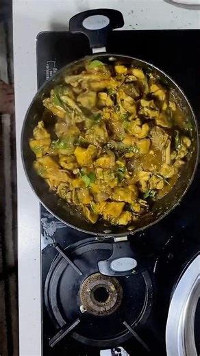 Biryani Chicken into Gravy | Smart Leftover Chicken Recipe 🍗🍛