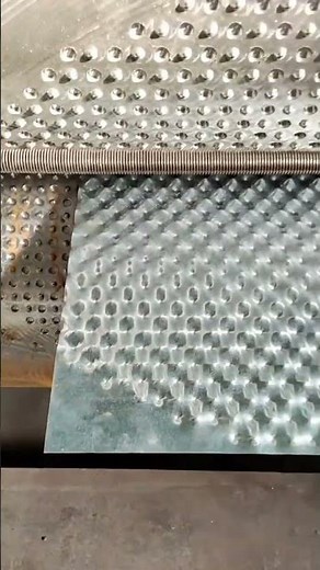 Sheet metal embossing machine, knurling machine