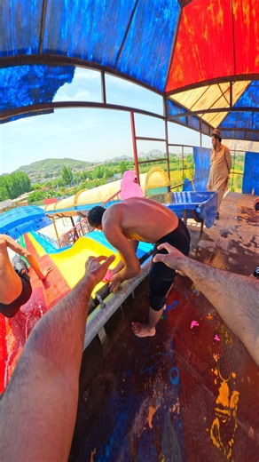 Billa ciao parkour slideing 🛝 pov waterslide 🛝 parkour #viral #popular #sliding #waterslide #parkour