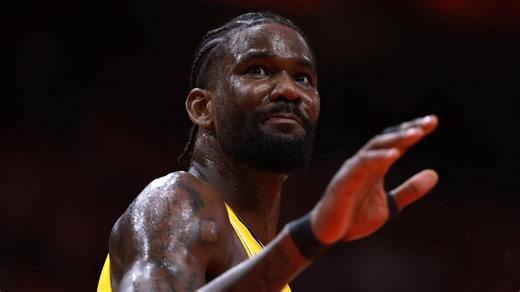 Lakers veteran sounds off on Deandre Ayton after Game 6 win