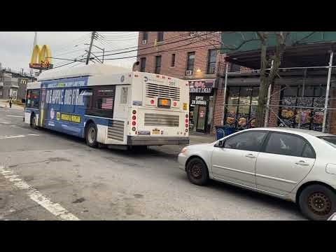 More 2 train shuttle bus action at West Farms Sq-E Tremont Av.