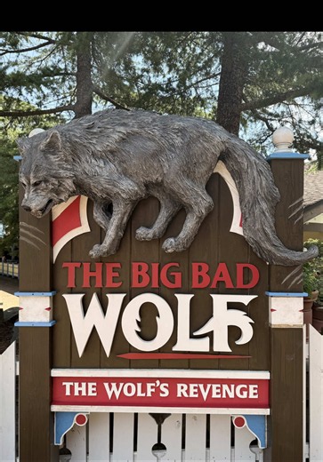 The Big Bad Wolf is back @Busch Gardens Williamsburg, and apparently 40 years of terrorizing a Bavarian village still wasn’t enough. The original Big Bad Wolf terrorized BGW from 1984 to 2009, becoming one of the park’s most beloved suspended coasters. Its spiritual successor, The Wolf’s Revenge, opened in 2025 as North America’s longest family inverted coaster, sending riders through 2,500 feet of Bavarian chaos at speeds up to 40 mph. Shot on @raybanmeta @Ray-Ban Gen 2’s and @apple iPhone Pro.