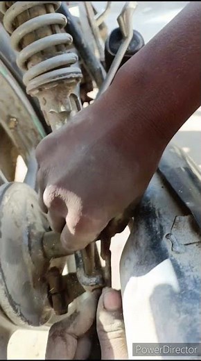 Splendor tyre fitting in bike with explanation #youtubeshorts #shortsvideo #viral