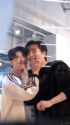 ★♪ Lizz (Taylor's Version) ★♪ on Instagram: "Typhoon & Dr. Tonfah's meeting after years 🥹✨️ . . 🎬 Drama Name - Fourever You 2 (Beside the sky) . . If you like my edits, Please follow @_ohmnanongurl_ for more. Let's Spread Love and keep supporting each other. . . [foureverYou, tonfahtyphoon, besidethesky, thaiblseries, boyslove, thaiactors, loveislove, explorepage, trending, fyp, loveislove🌈] #besidethesky #foureveryou2 #tonfahtyphoon #bevertonliew #foureveryou"