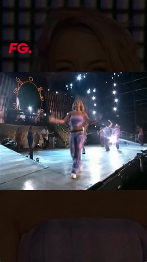 #BRITNEYSPEARS : Un flashback qui fait plaisir… 🗞️ En 1999, Britney Spears marque la pop culture avec sa performance de “…Baby One More Time” lors d'un concert organisé à Hawaï. Cette prestation, diffusée mondialement, consolide son statut de nouvelle star planétaire et participe à faire de la chanson un symbole générationnel, souvent citée comme l’un des moments live les plus emblématiques de la fin des années 90. | Radio FG