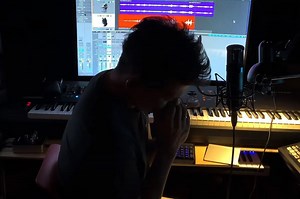 WATCH: Gary V’s emotional performance of ‘Take Me Out of the Dark’ amid coronavirus pandemic | ABS-CBN Entertainment