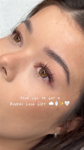 Valerie Nah | Fresno/Clovis Lash Artist on Instagram: "COME SEE ME SIS! 🤍✨🪞☁️ Are you an artist looking learn how? Use code: BGVAL-COURSE for 25% off the online @mymegu.co Korean lash lift course! Valid until 2.10.26! ✨ #lashartist #559lashes #lasheducator #559lashlifts #koreanlashlift"