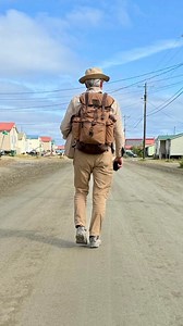✍️ A message from Paul: “Almost thirteen years ago, I set out on foot from the Rift Valley of Ethiopia, one of the cradles of humankind, to begin retracing perhaps the greatest journey ever undertaken by our species: the first exploration of the world by our Stone Age ancestors. Now, after all these years and miles, the Out of Eden Walk project has, at last, arrived in the Americas, and I can think of no better place to start this final phase of my global trail than in Shishmaref, Alaska, a frie