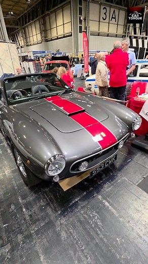 Your eyes deceive you, this isn't a Ferrari 250 GT, it's actually a BMW Z3 wearing a Kalifornia 250 SWB kit by Nubodi Automotive and to be fair it wears the disguise so well you almost start believing it. Tastefully done or should replicas be banned? #ferrari #ferrari250 #ferrari250gto #bmwz3 | Car Torque