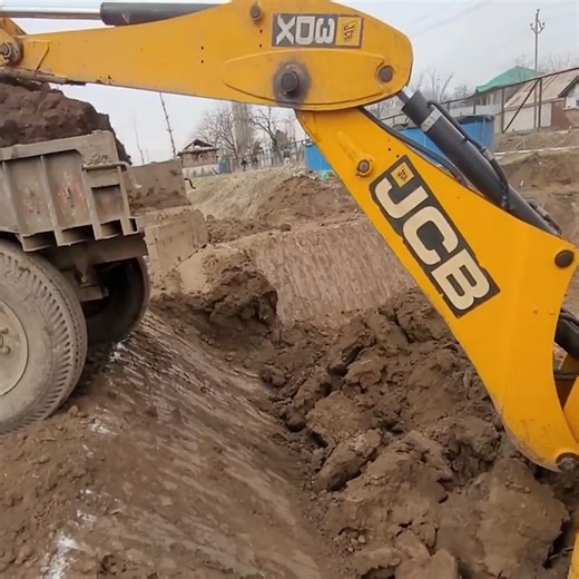 Amazing JCB Backhoe Working . . . #jcb #backhoe #trackhoe #loader #crawler #construction #heavyequipment #engineering #machinery #work #building #constructionequipment #constructionsite #constructionworker #constructionlife #constructiontools #constructionjobs #constructionsafety #constructionequipmentrental | JCB Backhoe Loader