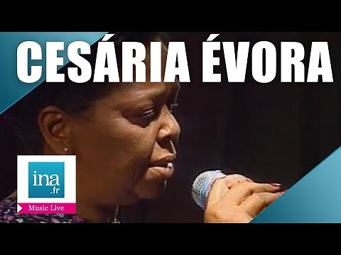 Cesaria Evora "Sodade" (live officiel) | Archive INA