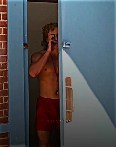 Him in swimming pool it's sooo FINEEE😩😫🛐🛐#fypシ゚viral #hxgrxve #billyhargrove #strangerthings #strangerthings3 #billyhargroveedit