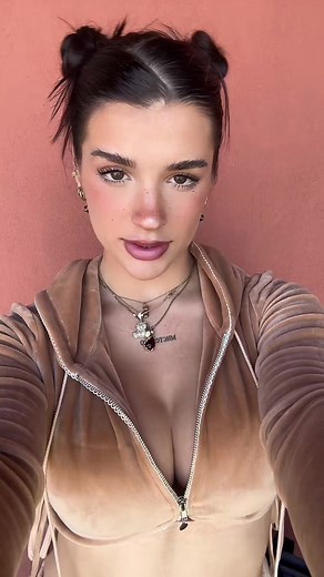 Enhancing Your Look: Fake Freckles Tutorial by Emma Sofija