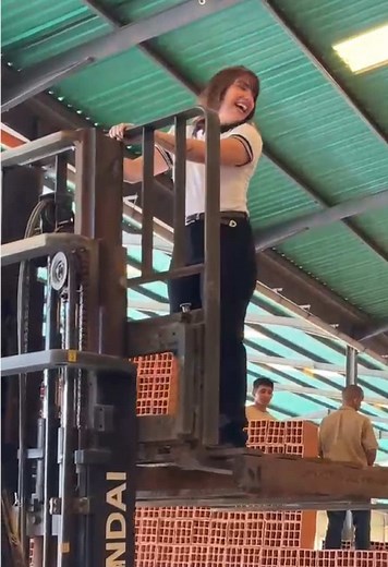 Humorous Moments with a Venezuelan Actress