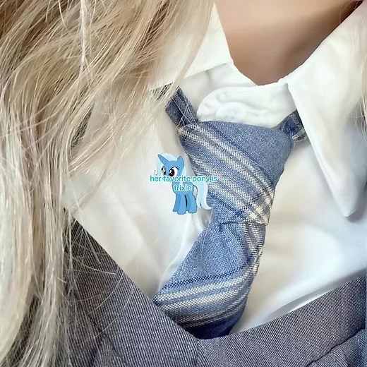 The Great and Powerful Trixie: Aesthetic Blue Magic Pony