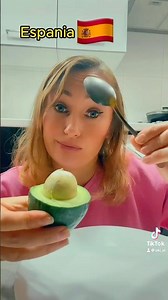 How different countries EAT 😂#comedy