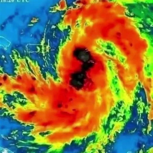 DERNIÈRE MINUTE : Un grand OURAGAN de CATÉGORIE se forme… 7 Voir plus | Les Meilleures Caméras Cachées