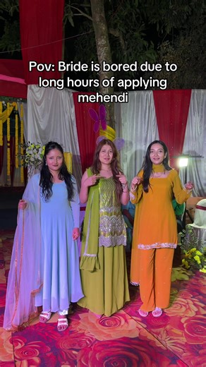 Bride Gets Bored Waiting for Mehendi: A Fun Dance Break
